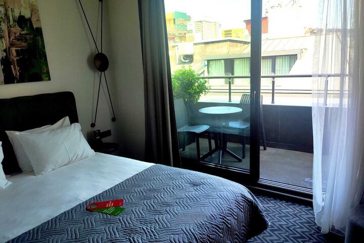 Room 26 of 62