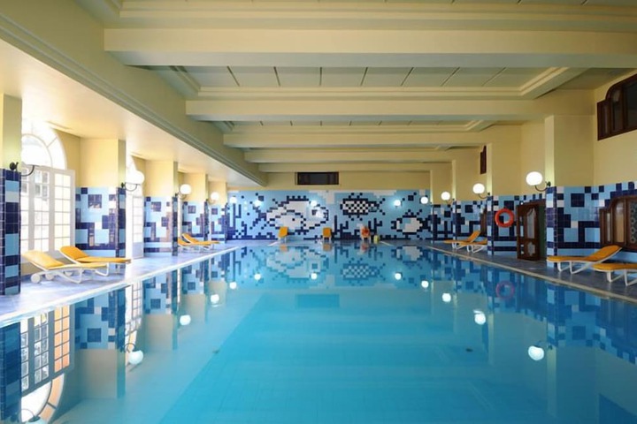Pool 11 of 18