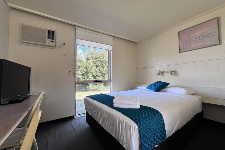 Room 2 of 7