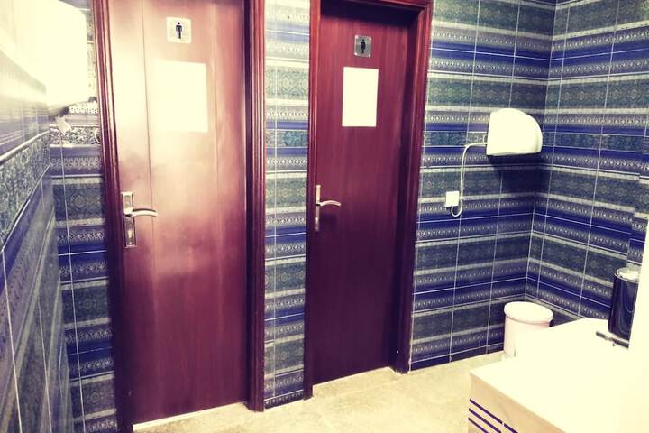 Room 22 of 37