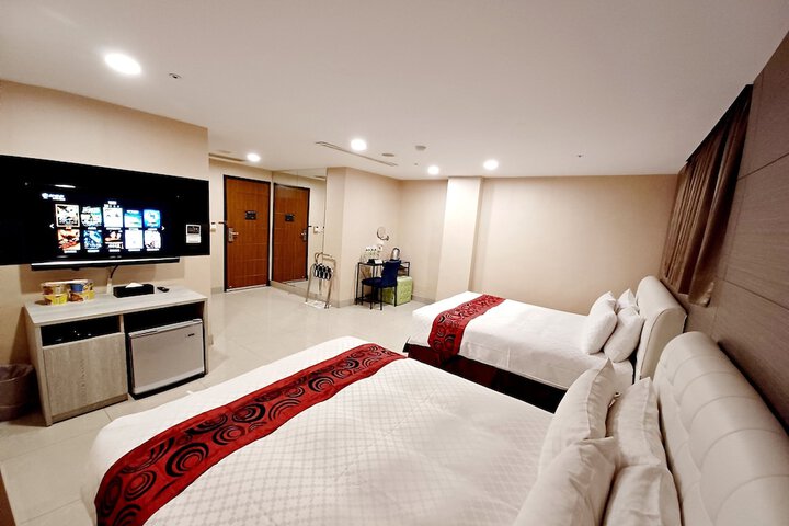 Room 19 of 61