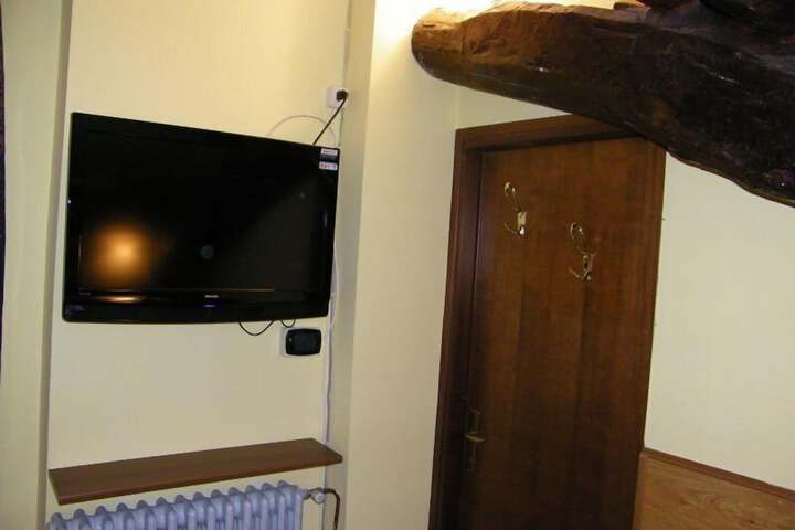 Room 21 of 33