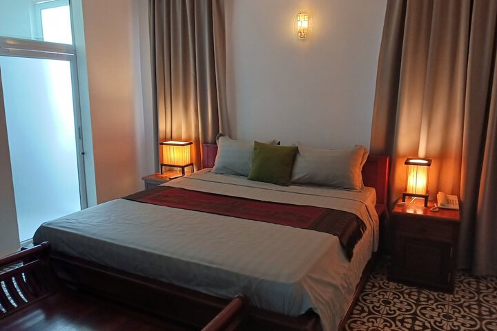 Room 2 of 14