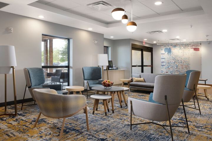 Lobby lounge