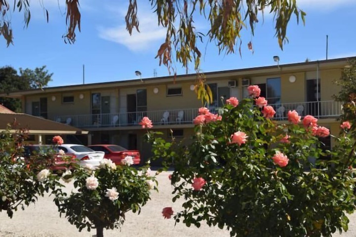 Hotel 73 of 77