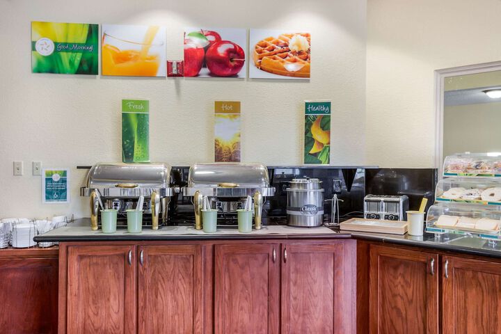 Breakfast/Coffee Service 46 of 54
