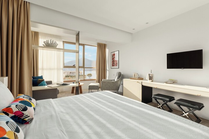 Room 28 of 150