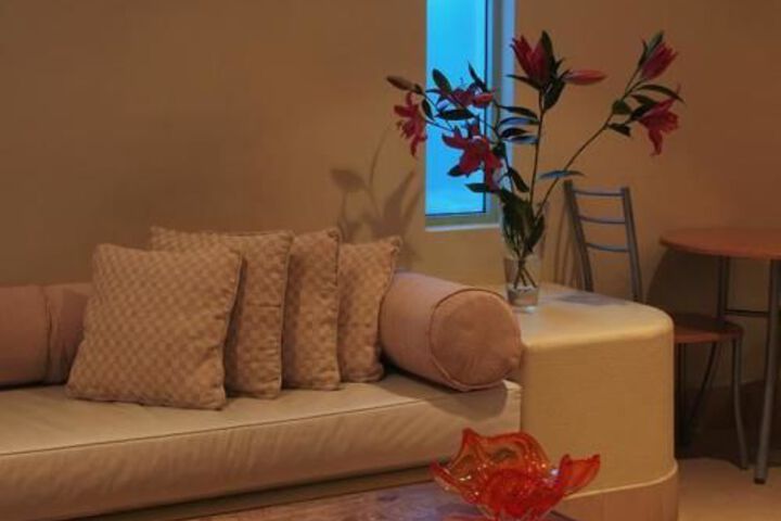Room 3 of 10