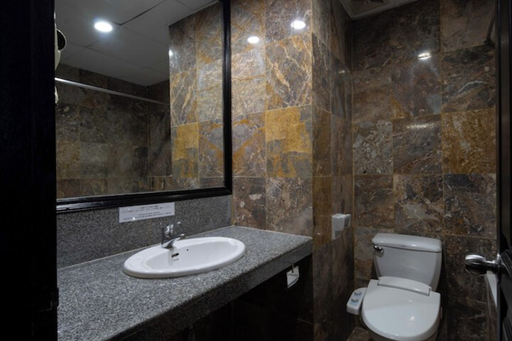 Room 15 of 72