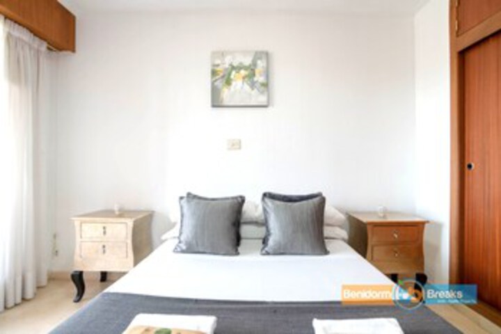 Room 9 of 28