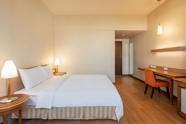Room 14 of 36