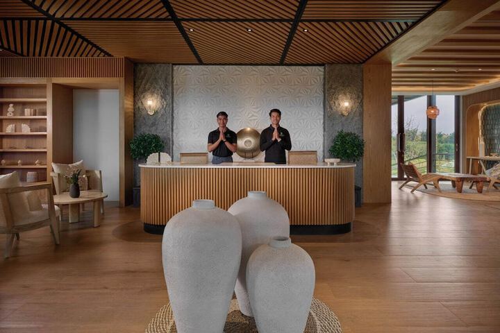Hotel Interior 4 of 111
