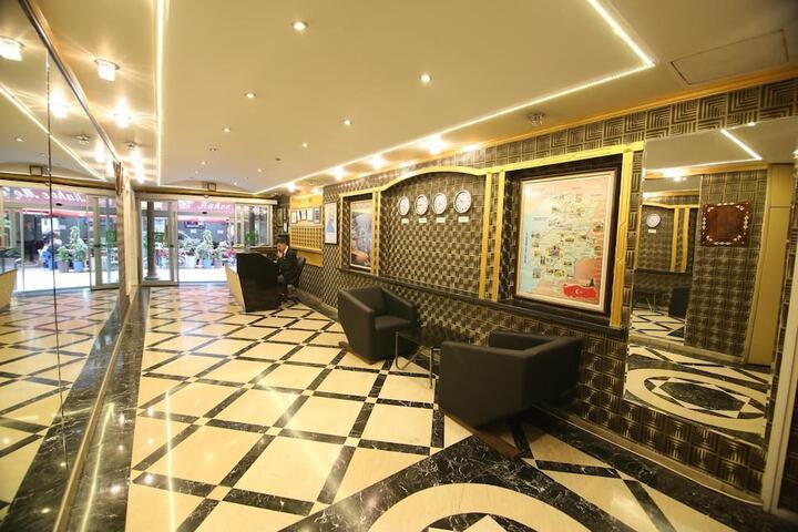 Entrance & Lobby