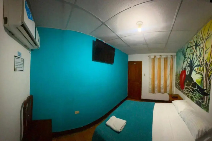 Room 9 of 14