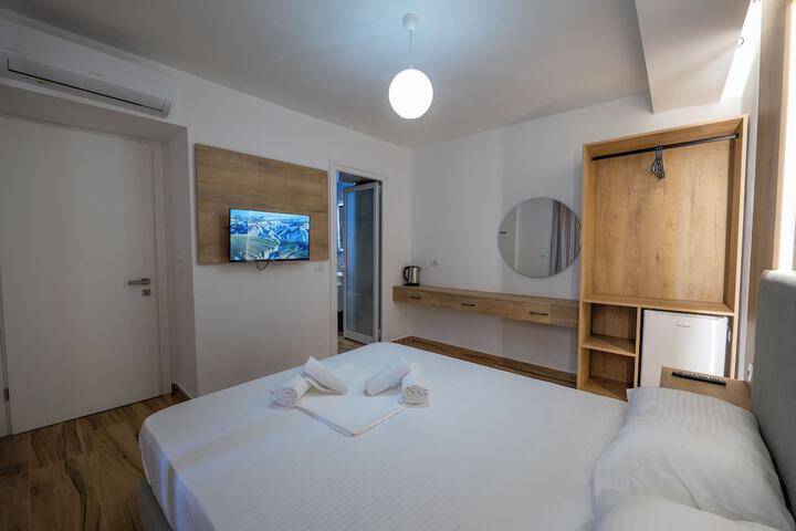 Room 15 of 82
