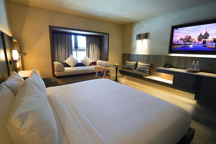 Room 2 of 16