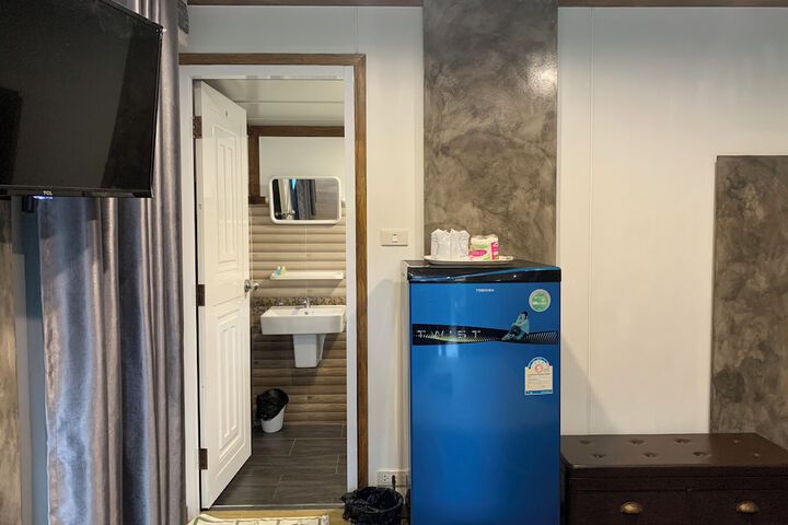 Room 56 of 195