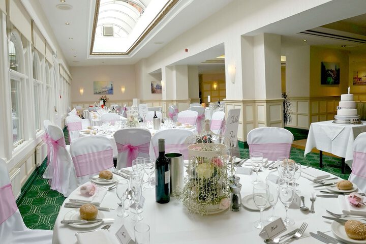 Banquet hall