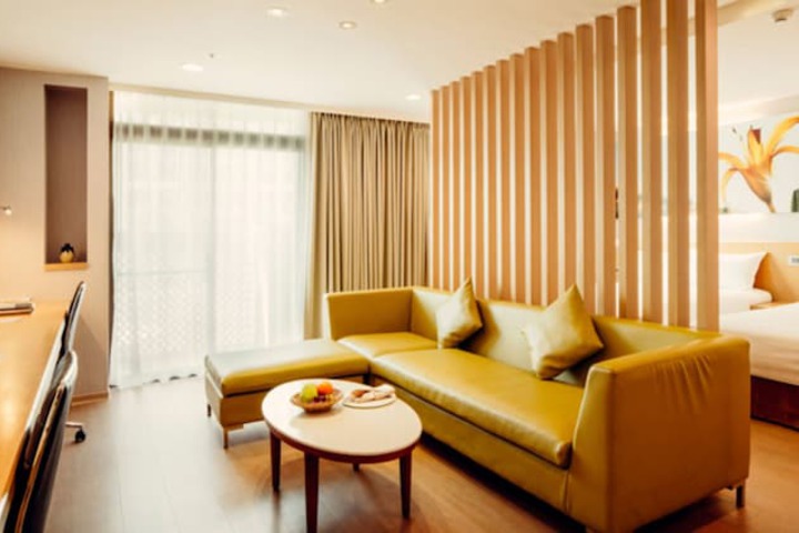 Room 10 of 56