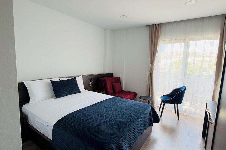 Room 14 of 40