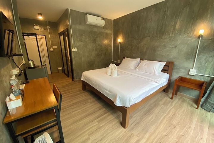 Room 7 of 36
