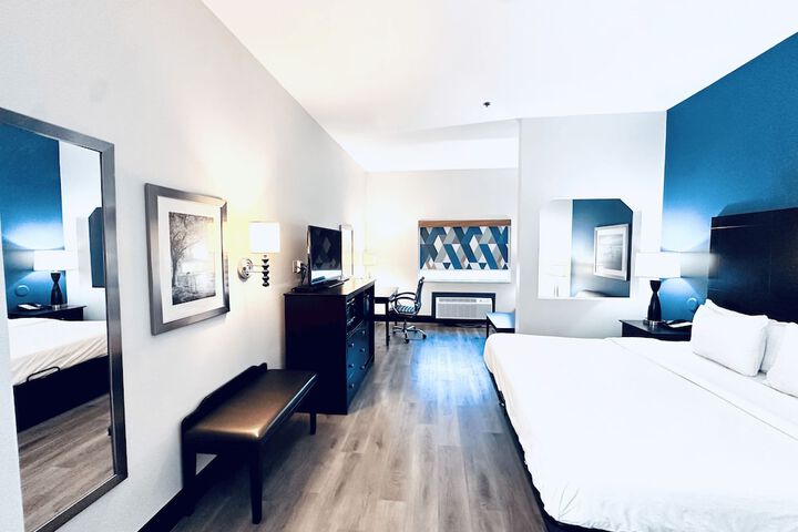 Business Center 17 of 18