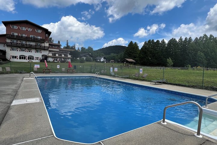 Pool 16 of 32