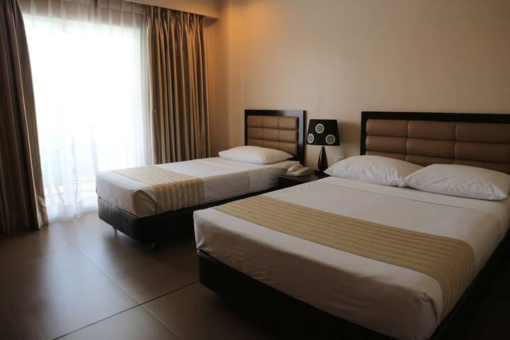 Room 12 of 37
