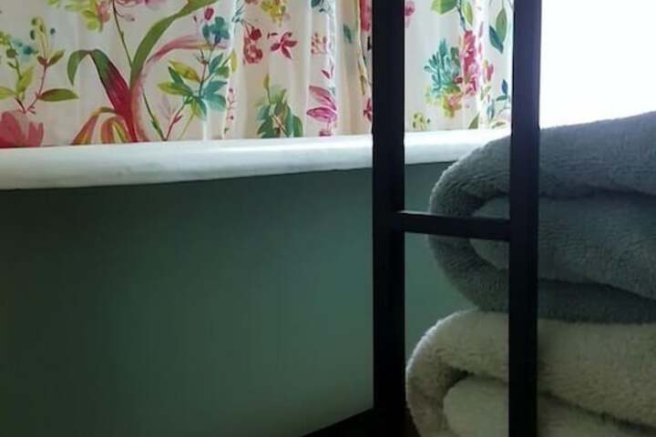 Room 41 of 57