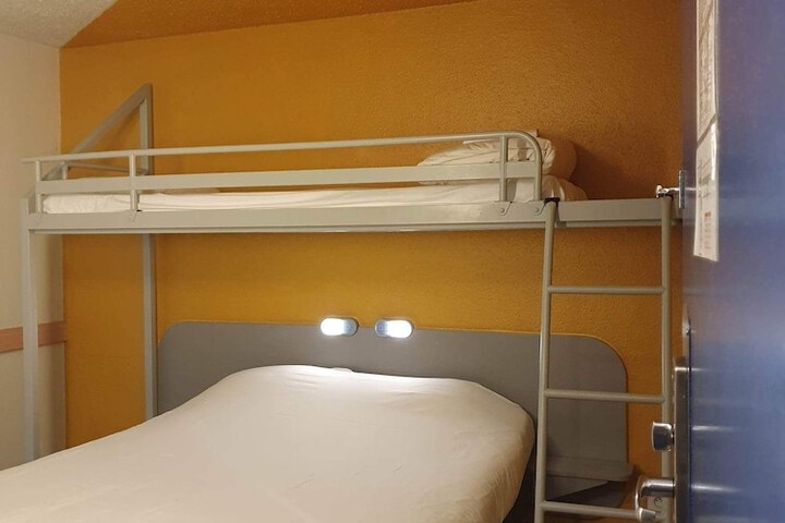Room 14 of 23