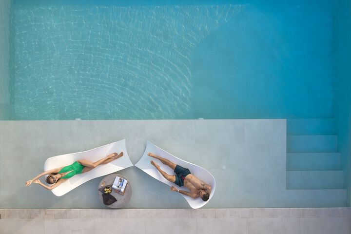 Pool 76 of 121