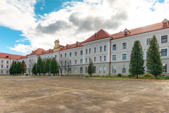 Hotel 5 of 16