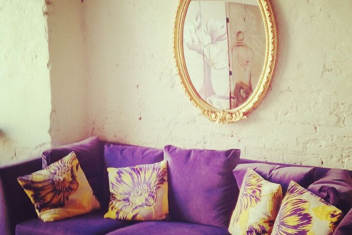 Lounge 45 of 56