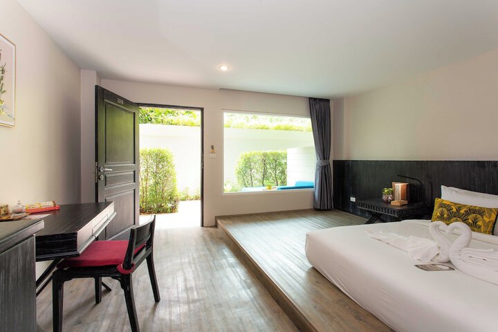 Room 52 of 150