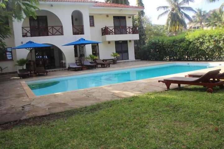 Niro Beach House-Kusyombunguo Hotels Ltd