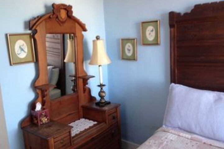 Room 4 of 4