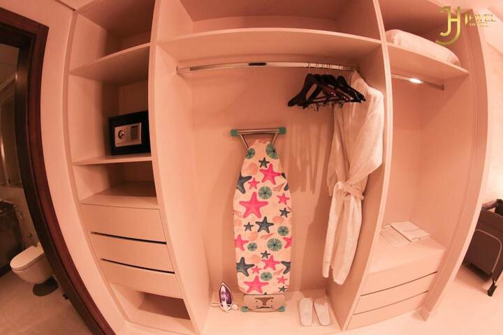 Room 19 of 62