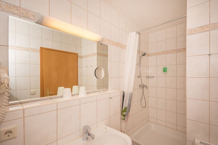 Room 19 of 25