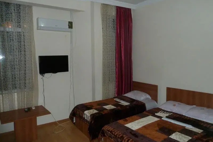 Room 3 of 6