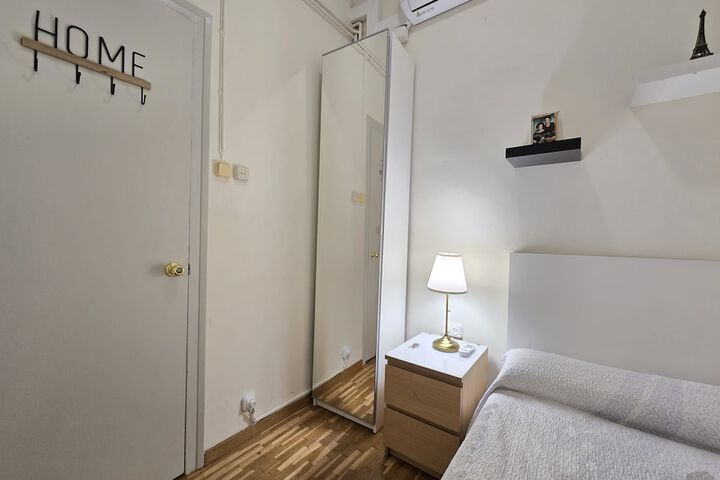 Room 4 of 24