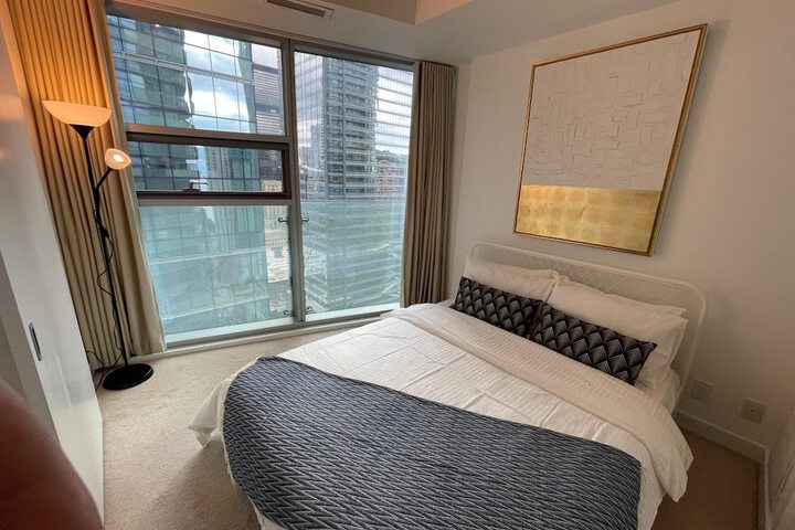 Room 34 of 273