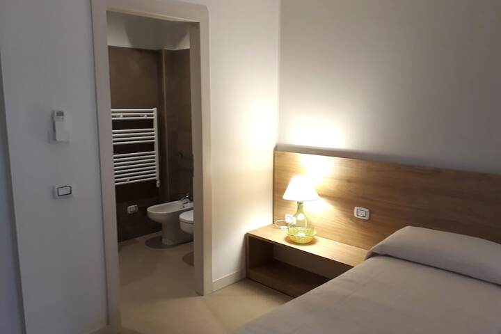 Room 15 of 18