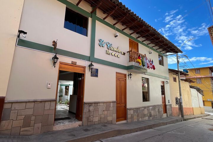 EL CUMBE INN