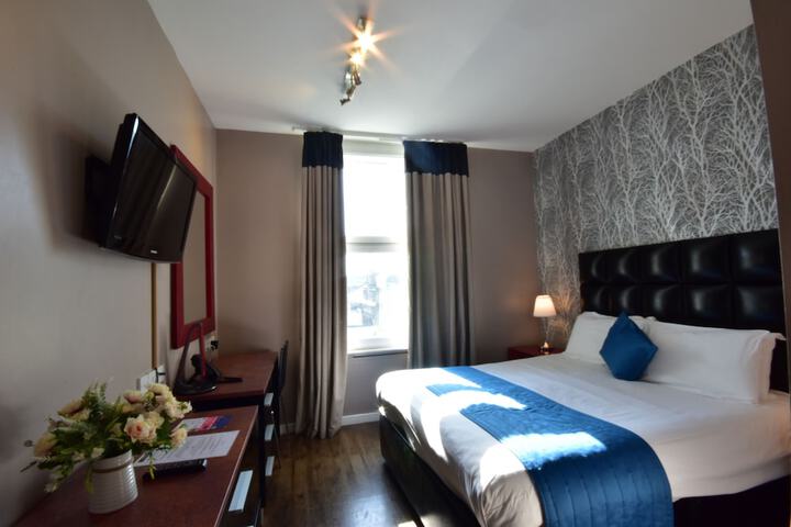 Room 78 of 182