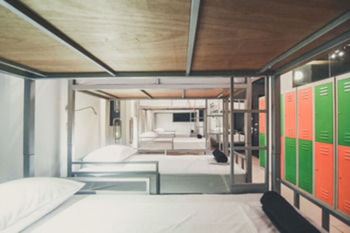 Room 15 of 33