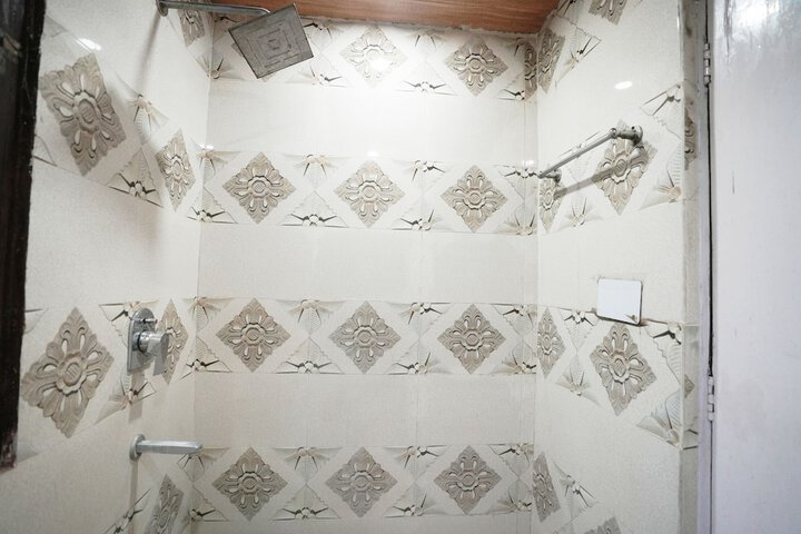 Room 26 of 37