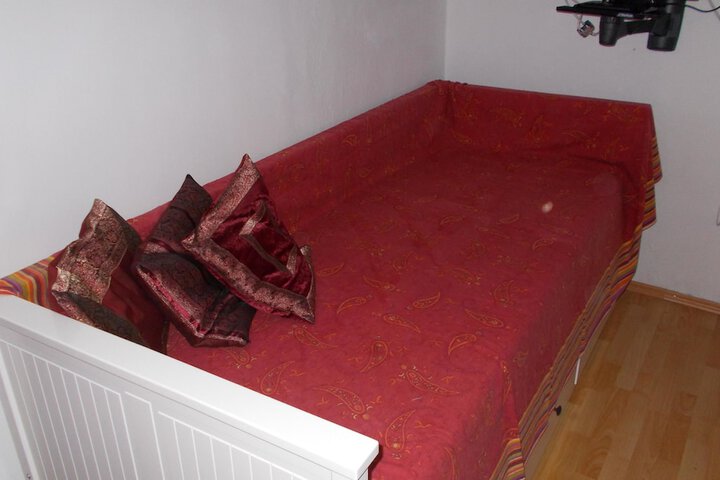 Room 12 of 52