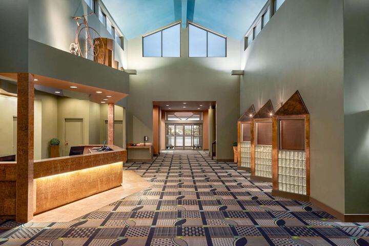 Guest Lobby
