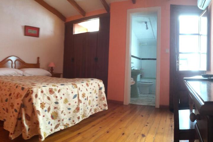 Room 15 of 38