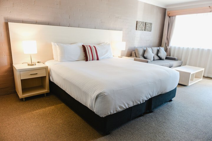 Room 6 of 26